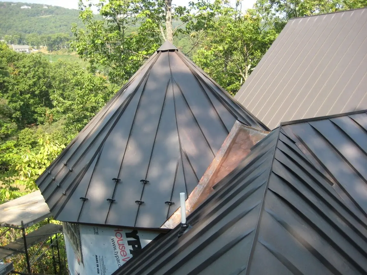 Professional Roof Tarp Installation by Craftsman Roofing in Coshocton
